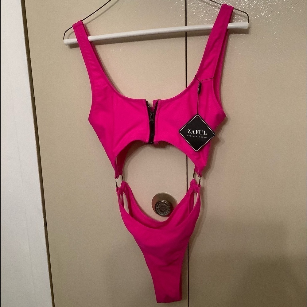 ZAFUL Fuschia Neon Zip O-Ring Cutout High Cut 1 Piece Swimsuit PRICE FIRM​​​​​​